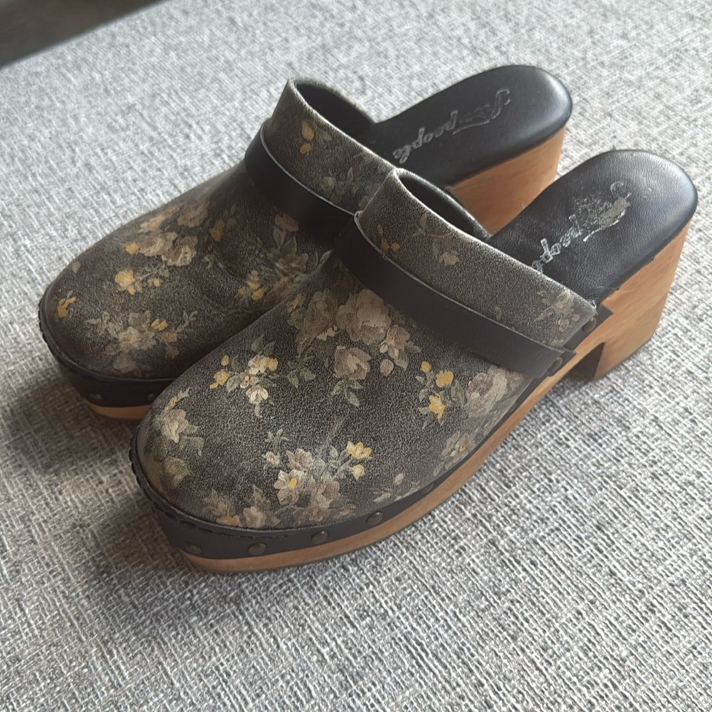 Free People Floral Leather Clogs in Black and Pink - Picture 6 of 15